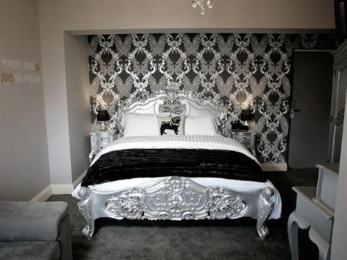 The Lambton Worm Chester-le-Street Quarto foto